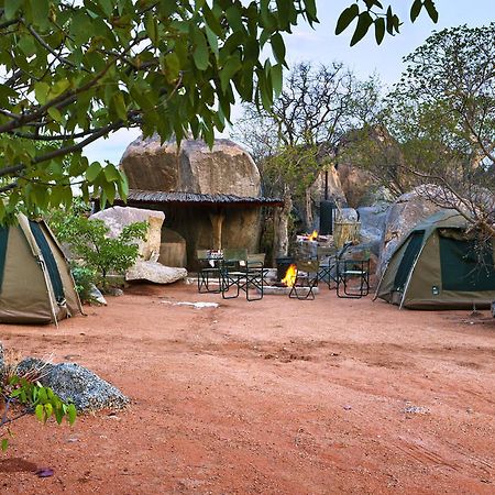 ホテル Hoada Camp Site Palmwag エクステリア 写真